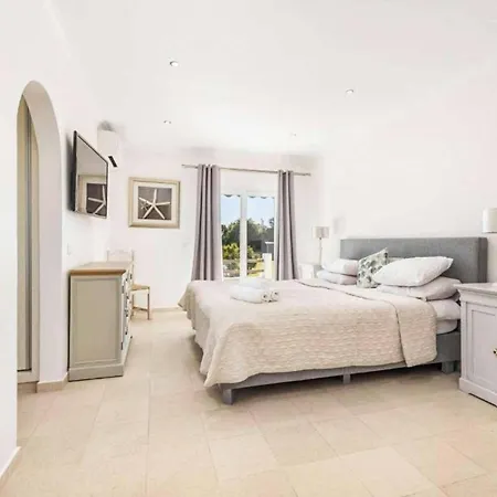 Casa Jardim Villa *